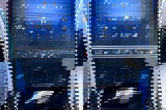 Certified 2025 Mercedes-Benz C 300 4MATIC Sedan image 18