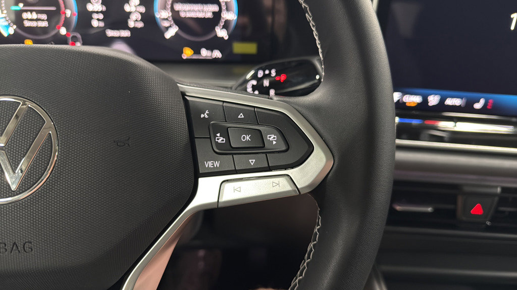 New 2026 Volkswagen Tiguan SE image 23