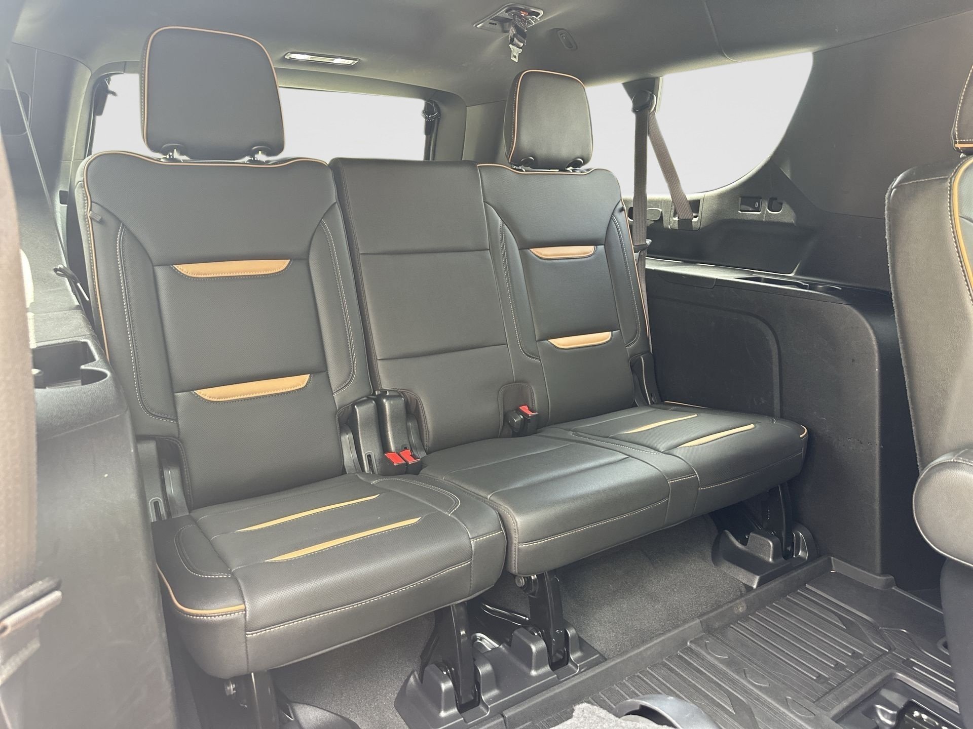 Certified 2021 GMC Yukon XL AT4 w/ AT4 Premium Package AWD/4WD image 27