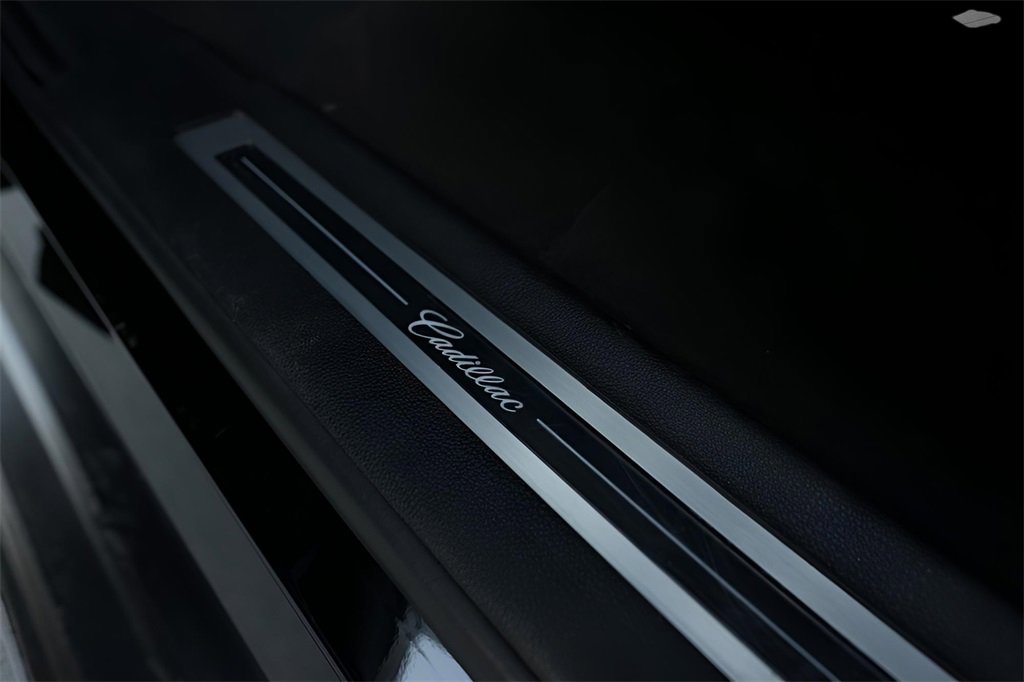 Used 2020 Cadillac Escalade ESV 4WD image 31