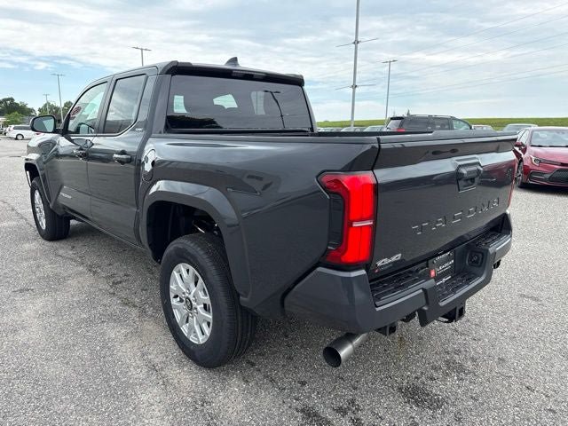 Used 2026 Toyota Tacoma SR5 AWD/4WD image 8
