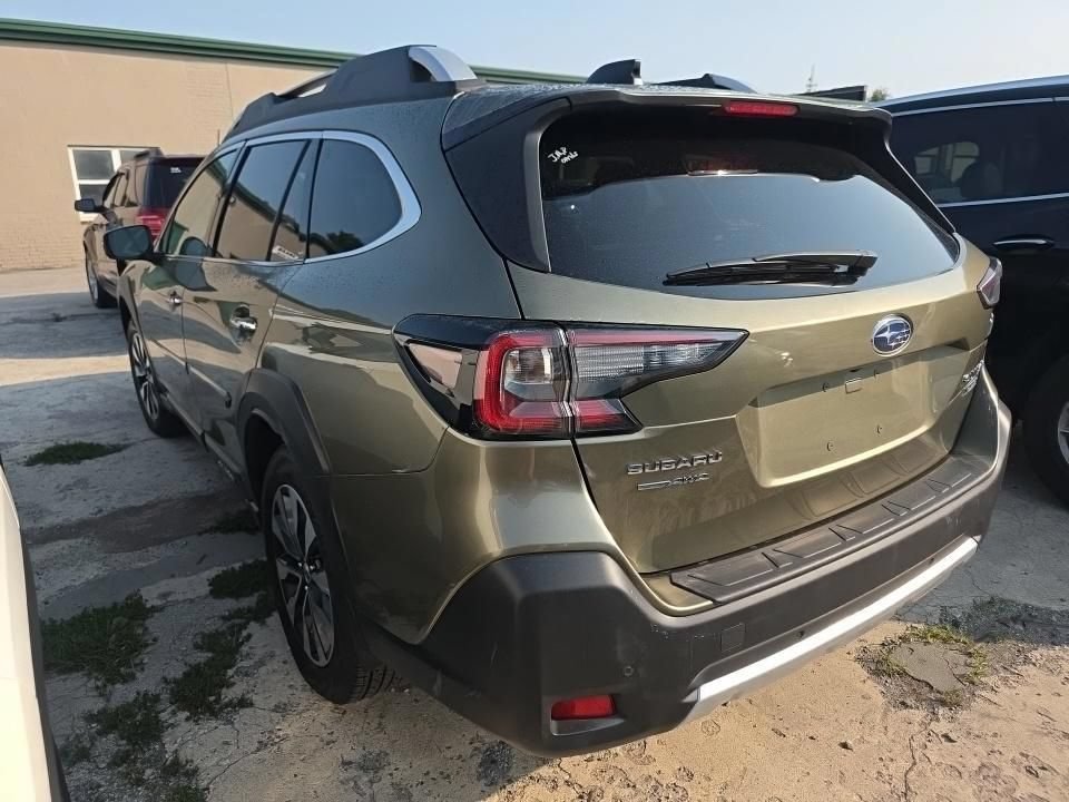 Used 2023 Subaru Outback Touring AWD/4WD image 16
