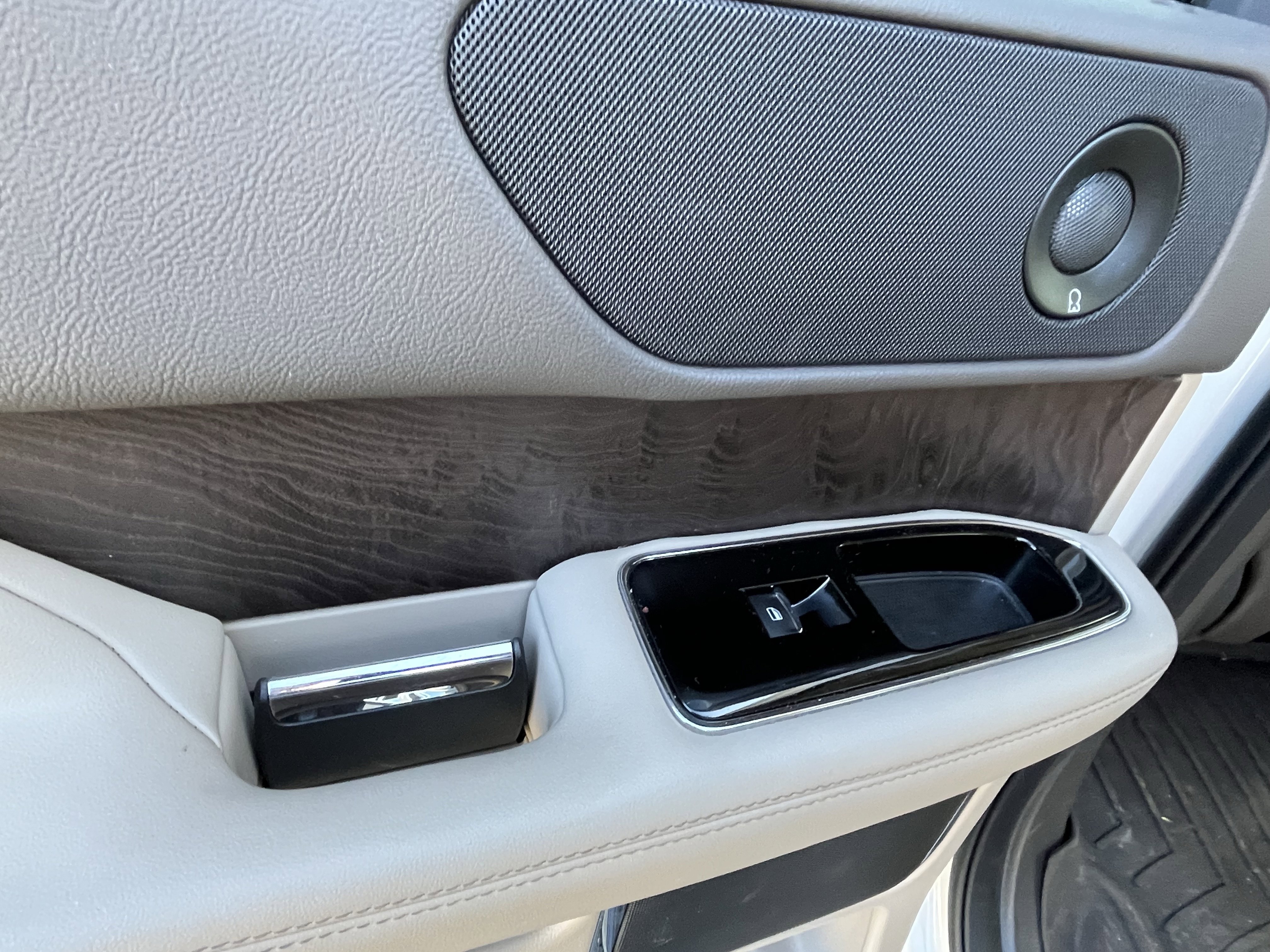 Used 2024 Lincoln Navigator Premiere image 31