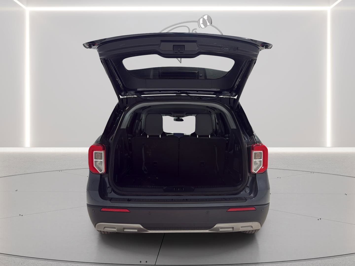 Used 2022 Ford Explorer XLT w/ Equipment Group 202A image 10