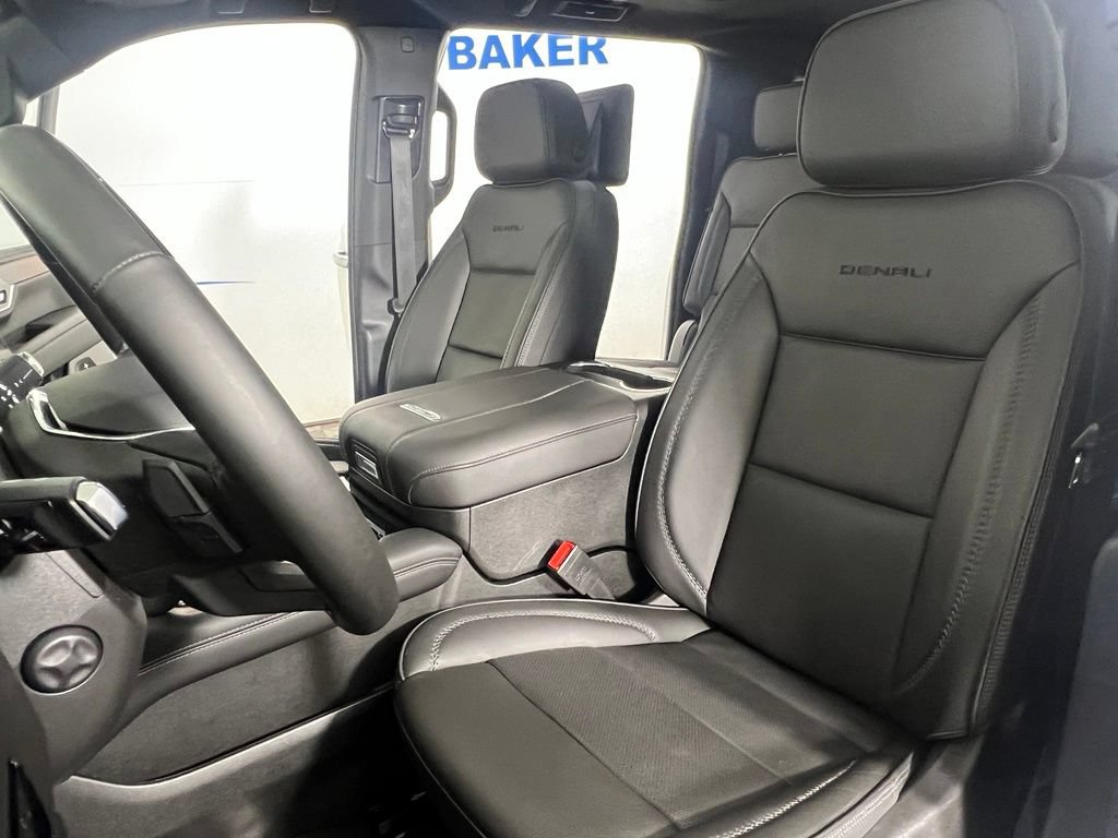 Used 2025 GMC Yukon XL Denali w/ Denali Reserve Package AWD/4WD image 24