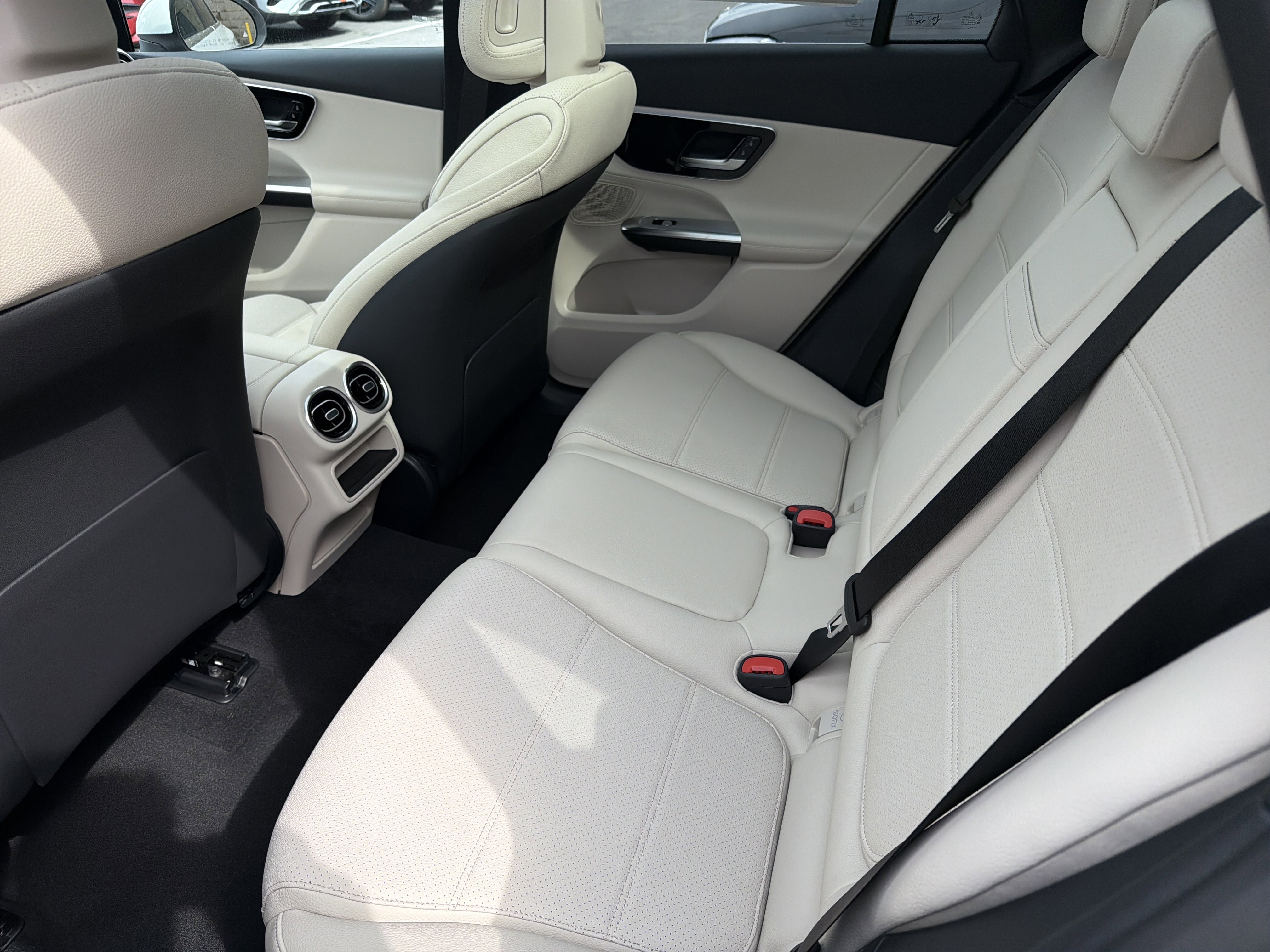 New 2026 Mercedes-Benz GLC 300 4MATIC image 24