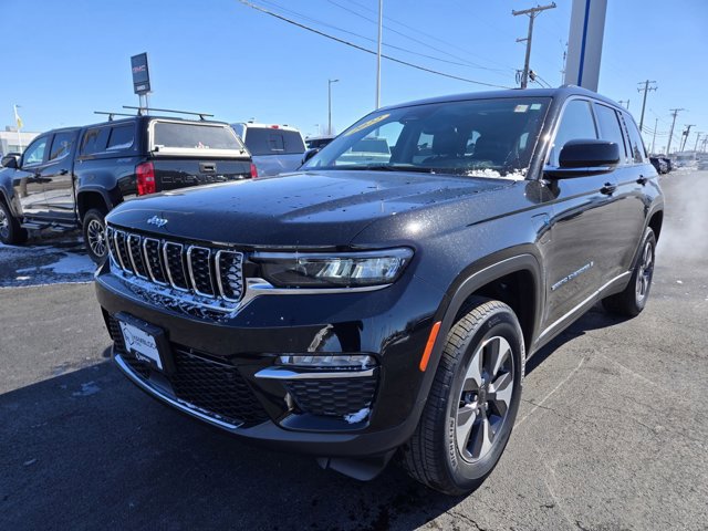 Used 2022 Jeep Grand Cherokee Limited 4xe image 4