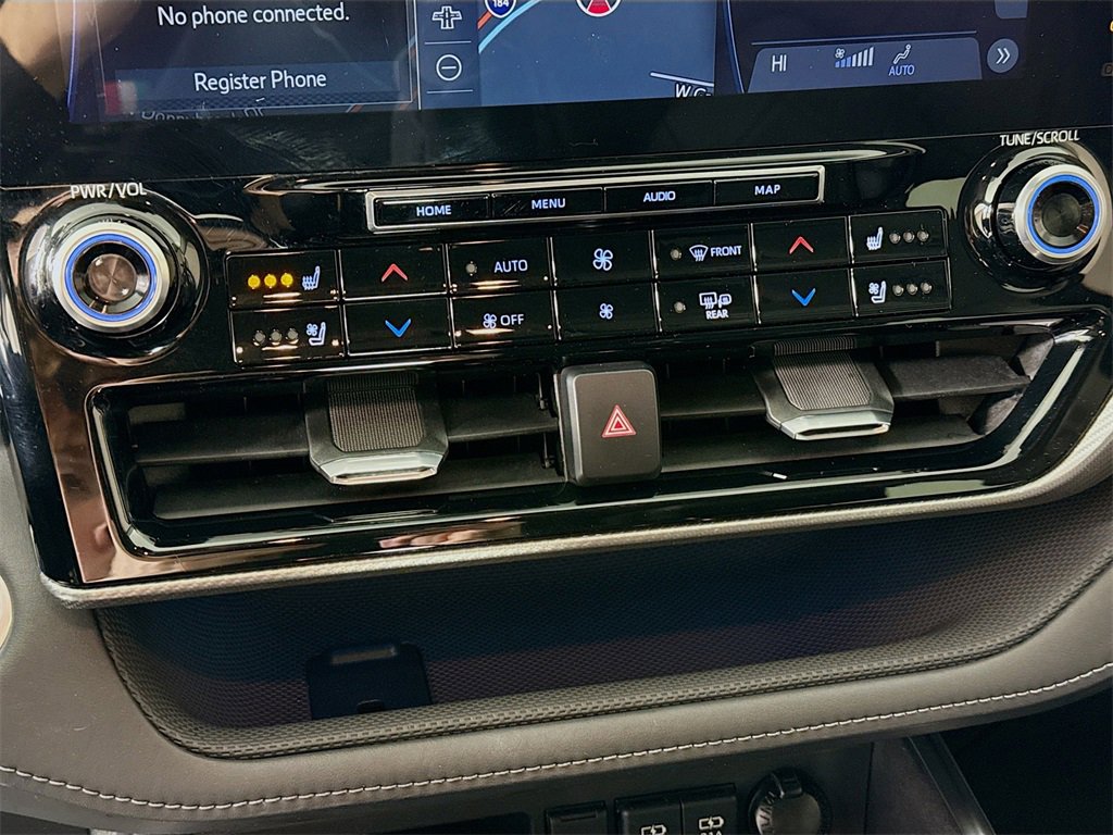 Used 2021 Toyota Highlander Platinum image 17