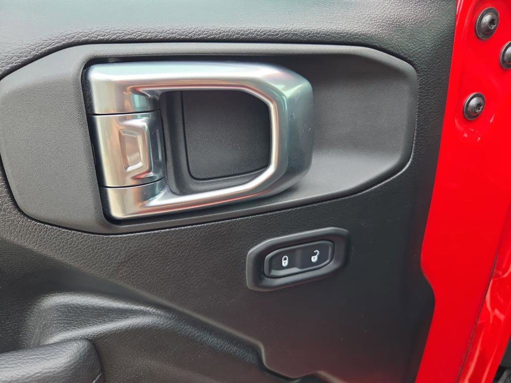 Certified 2025 Jeep Wrangler Sport image 24
