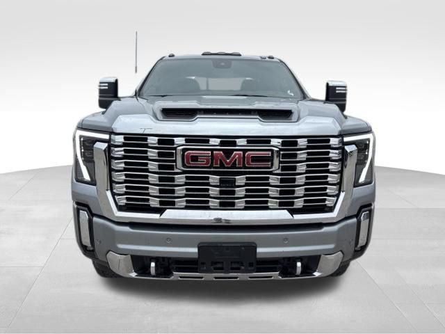 Used 2025 GMC Sierra 3500 Denali w/ Denali Reserve Package AWD/4WD image 8