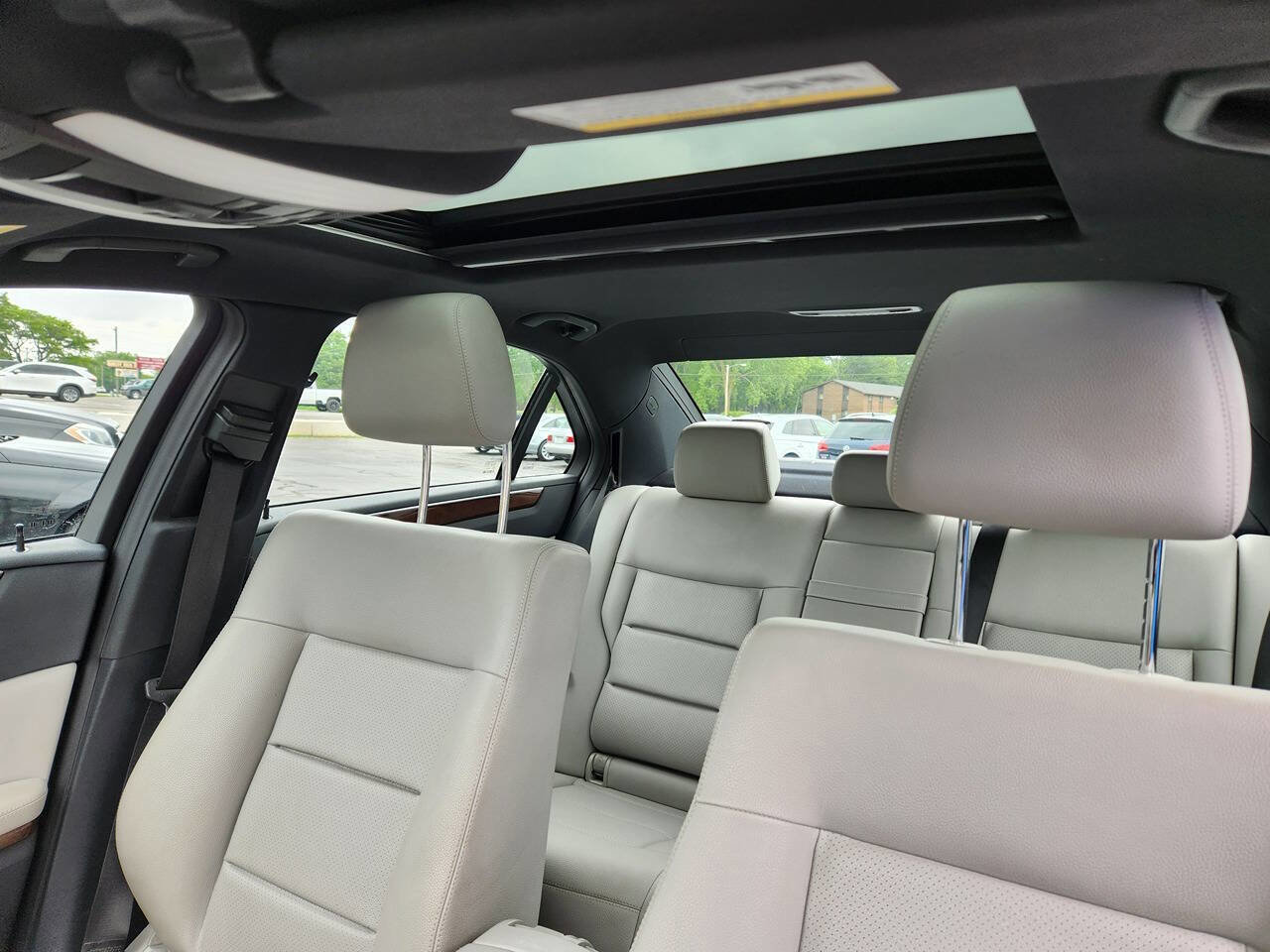 Used 2013 Mercedes-Benz E 350 4MATIC Sedan image 11