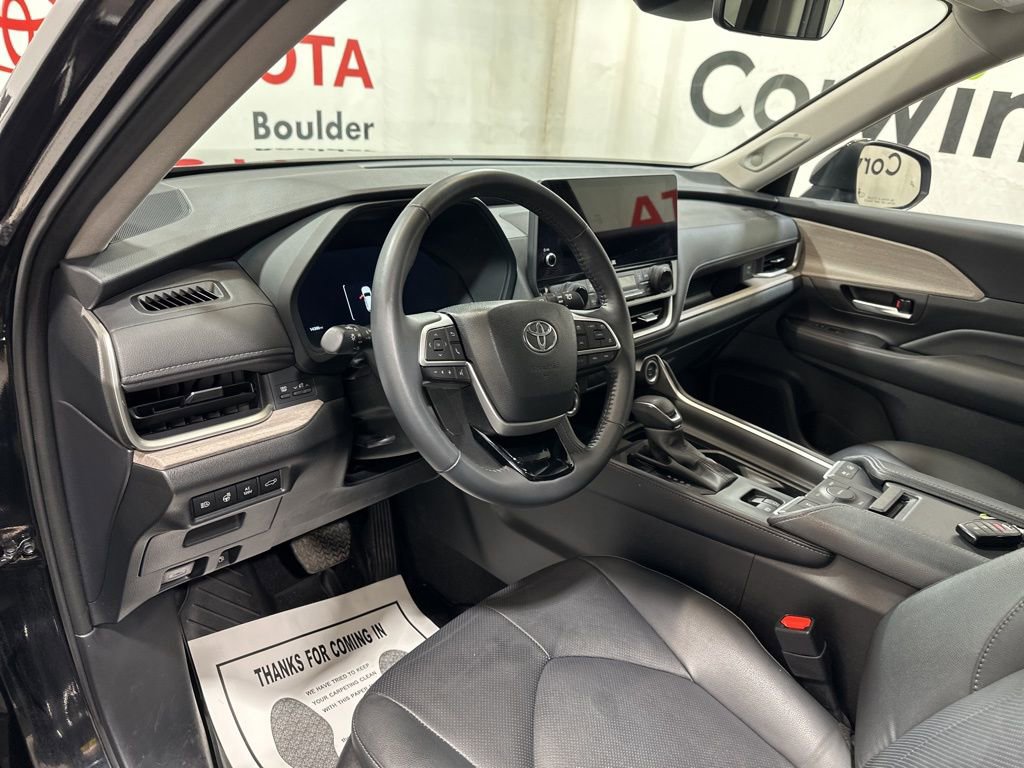 Used 2024 Toyota Grand Highlander Limited image 25