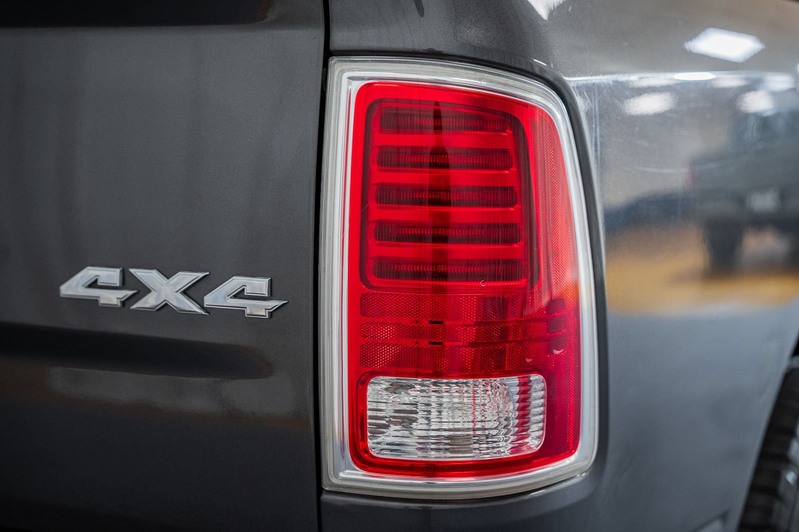 Used 2015 RAM 1500 Limited AWD/4WD image 7