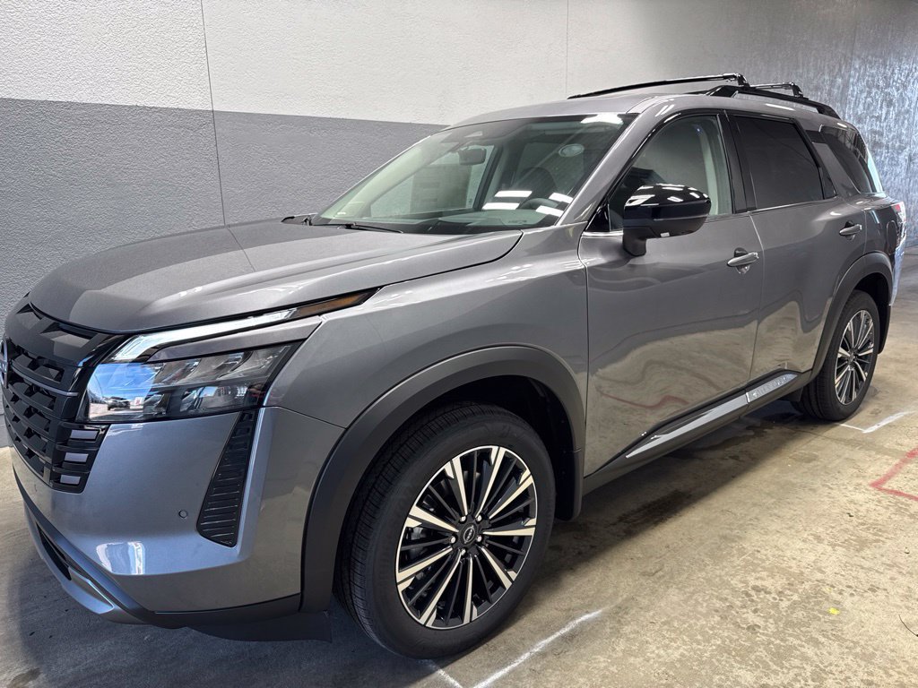 New 2026 Nissan Pathfinder Platinum w/ Accent Package AWD/4WD image 4