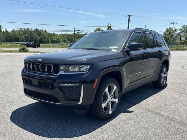 New 2026 Jeep Grand Cherokee L Limited w/ Luxury Tech Group II AWD/4WD image 3