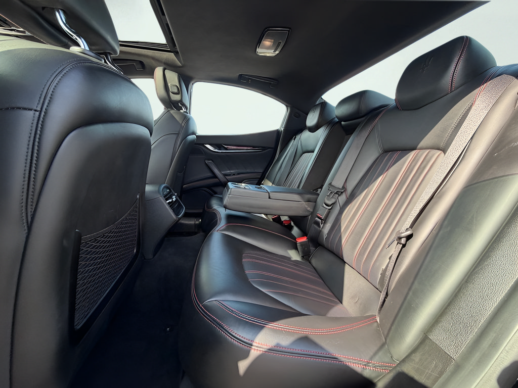 Used 2021 Maserati Ghibli RWD image 18