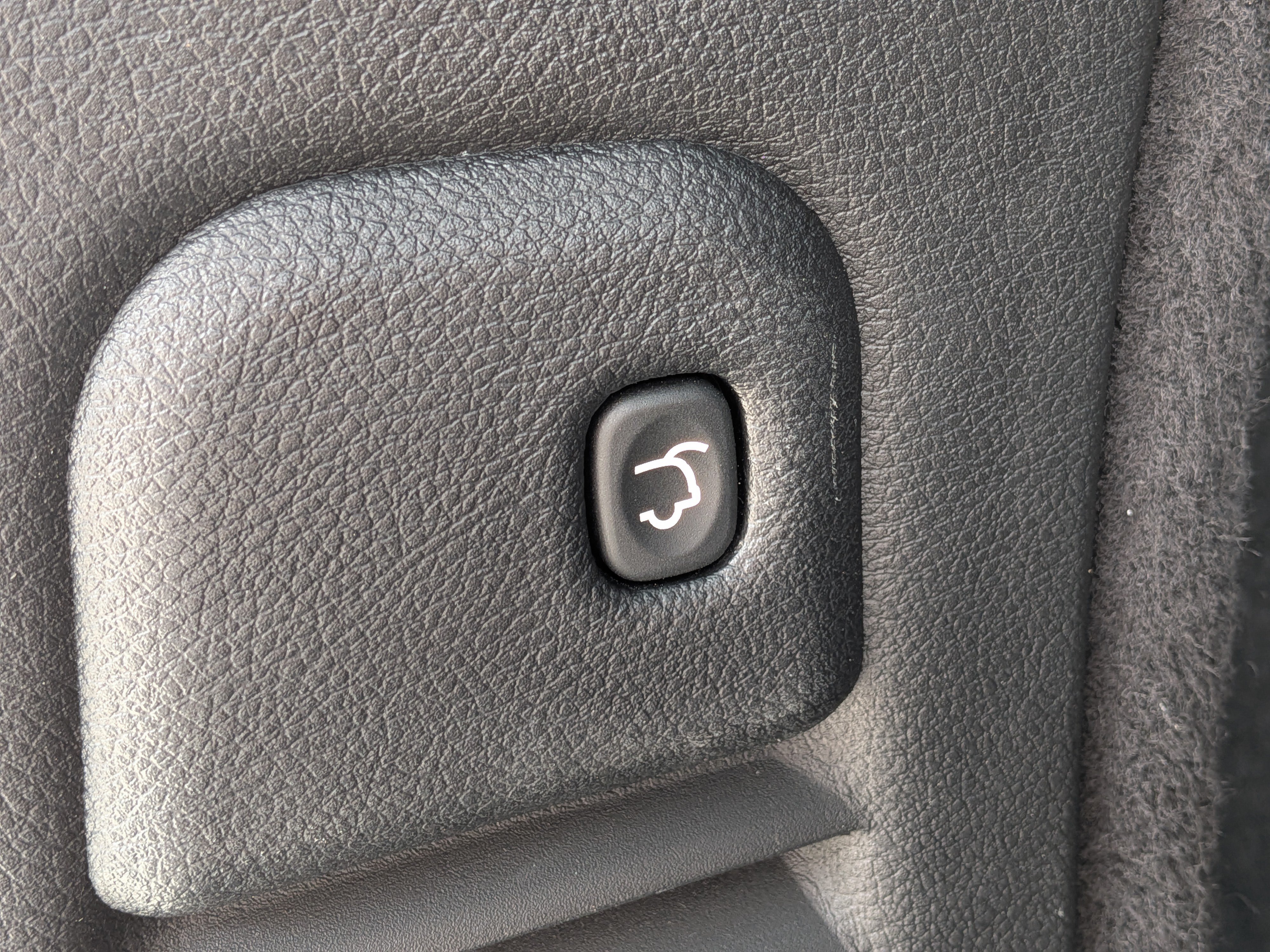 Used 2024 Dodge Durango GT RWD image 14