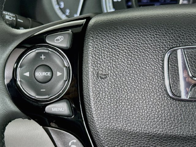 Used 2017 Honda Accord EX-L image 11
