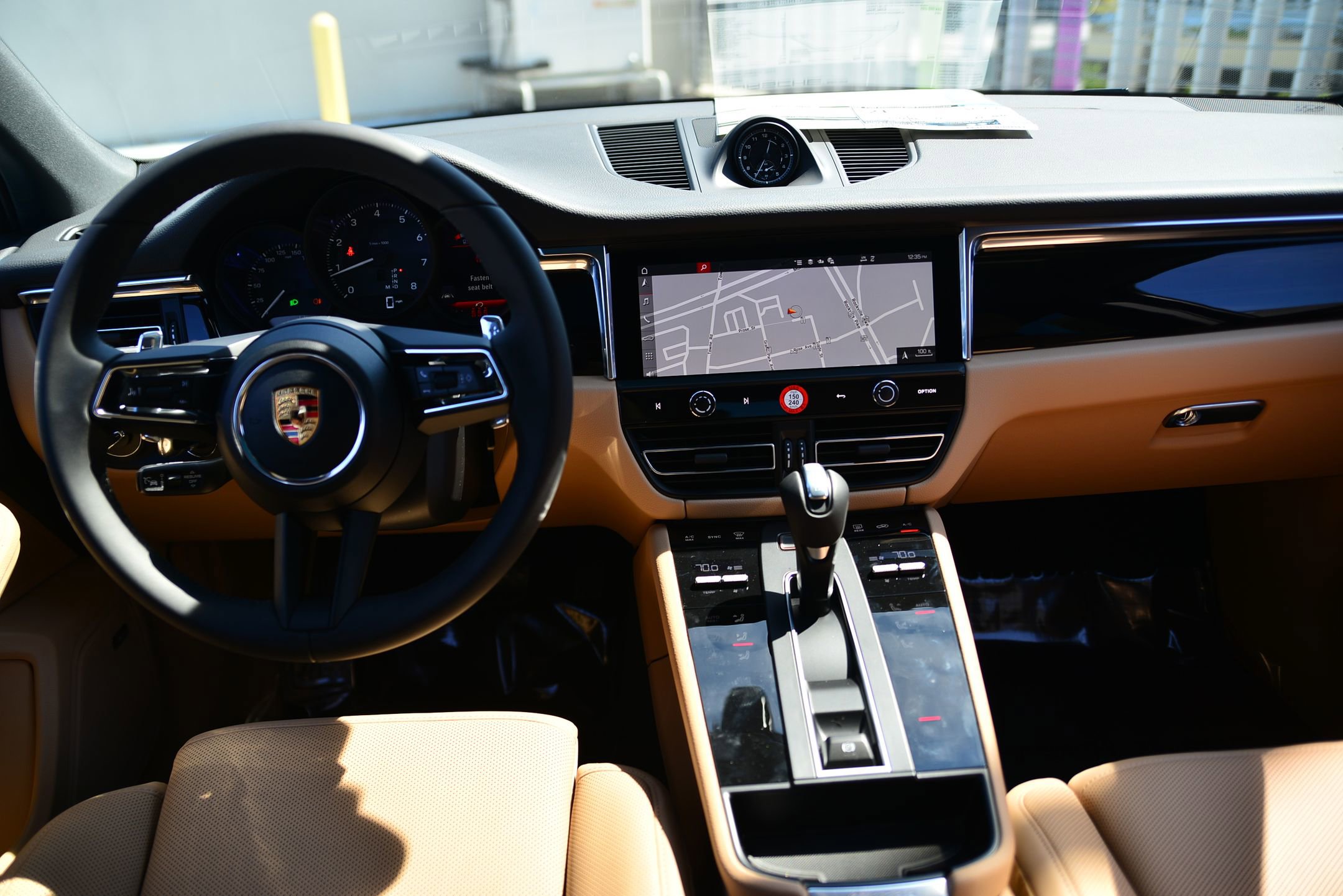 Certified 2026 Porsche Macan image 4