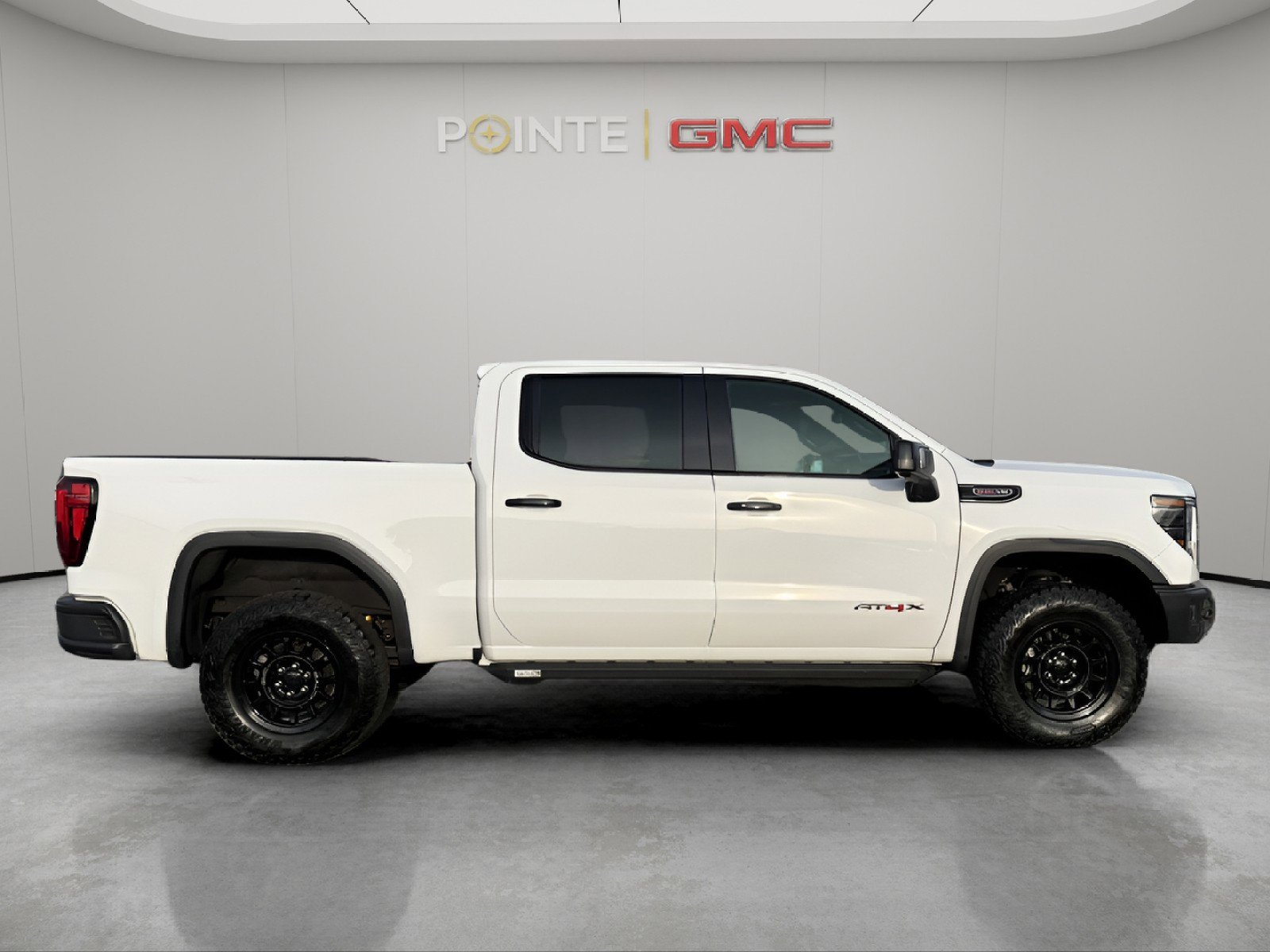 Used 2023 GMC Sierra 1500 AT4X w/ AT4X AEV Edition image 9