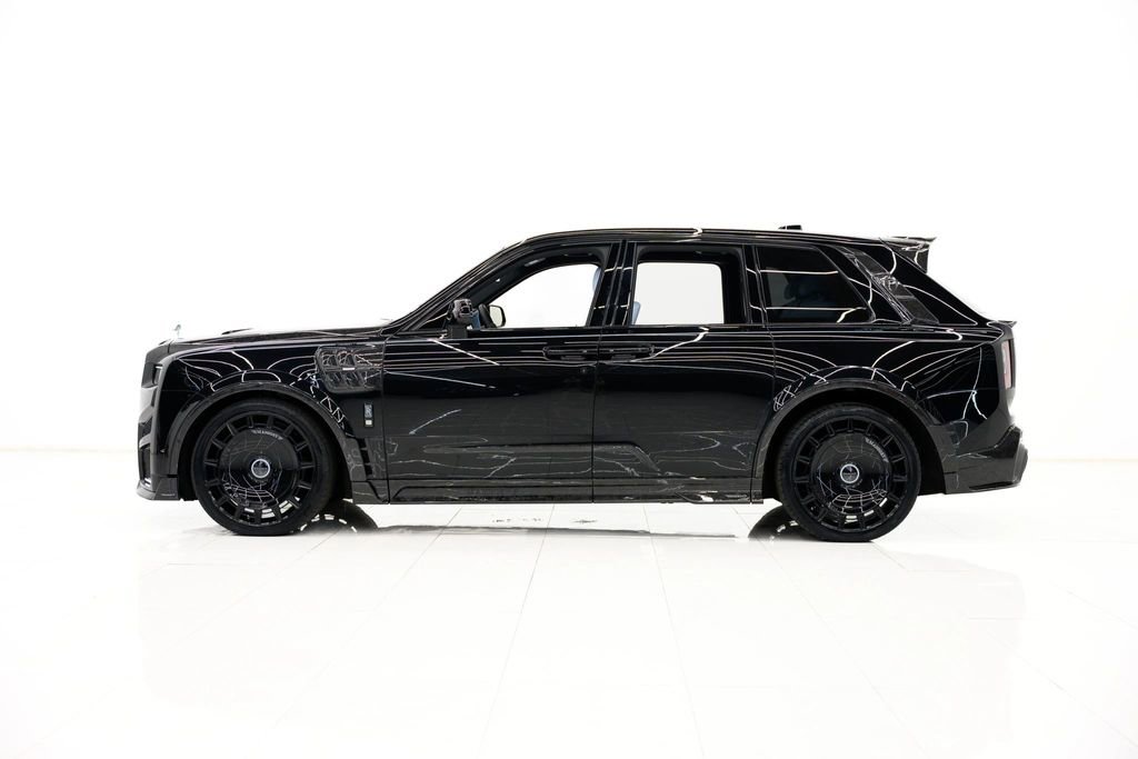 Used 2025 Rolls-Royce Cullinan AWD/4WD image 18