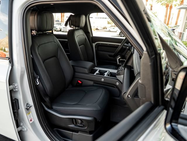 New 2026 Land Rover Defender 110 X AWD/4WD image 32