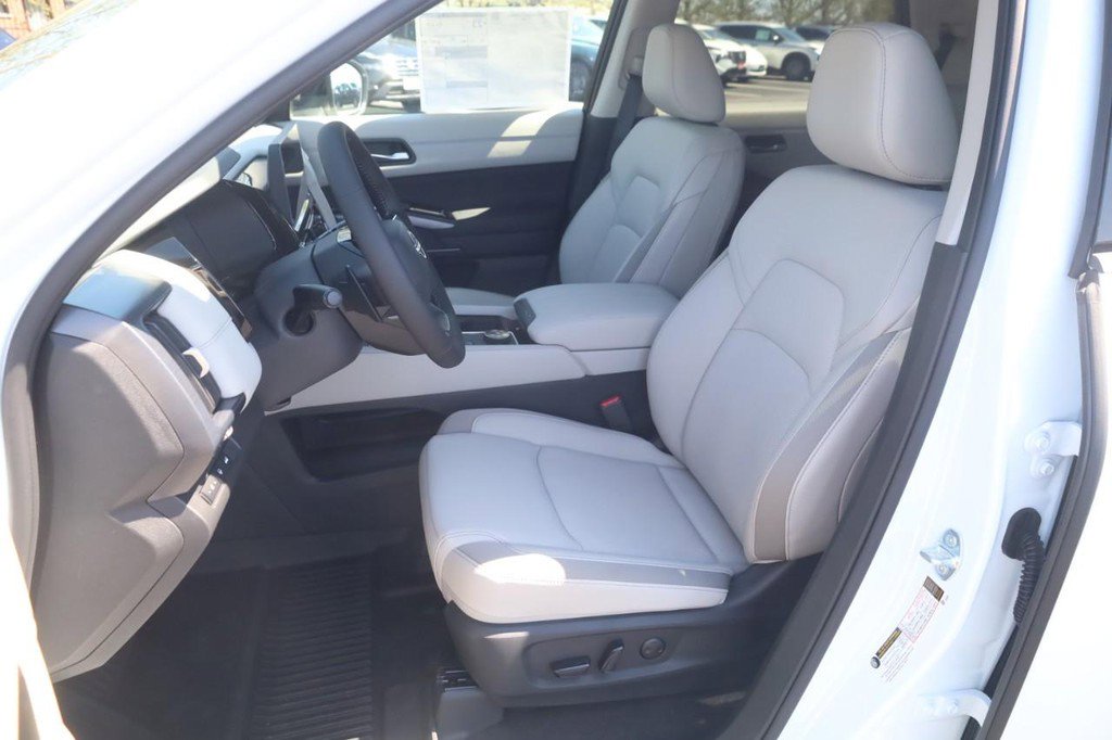 New 2026 Nissan Pathfinder SL image 20