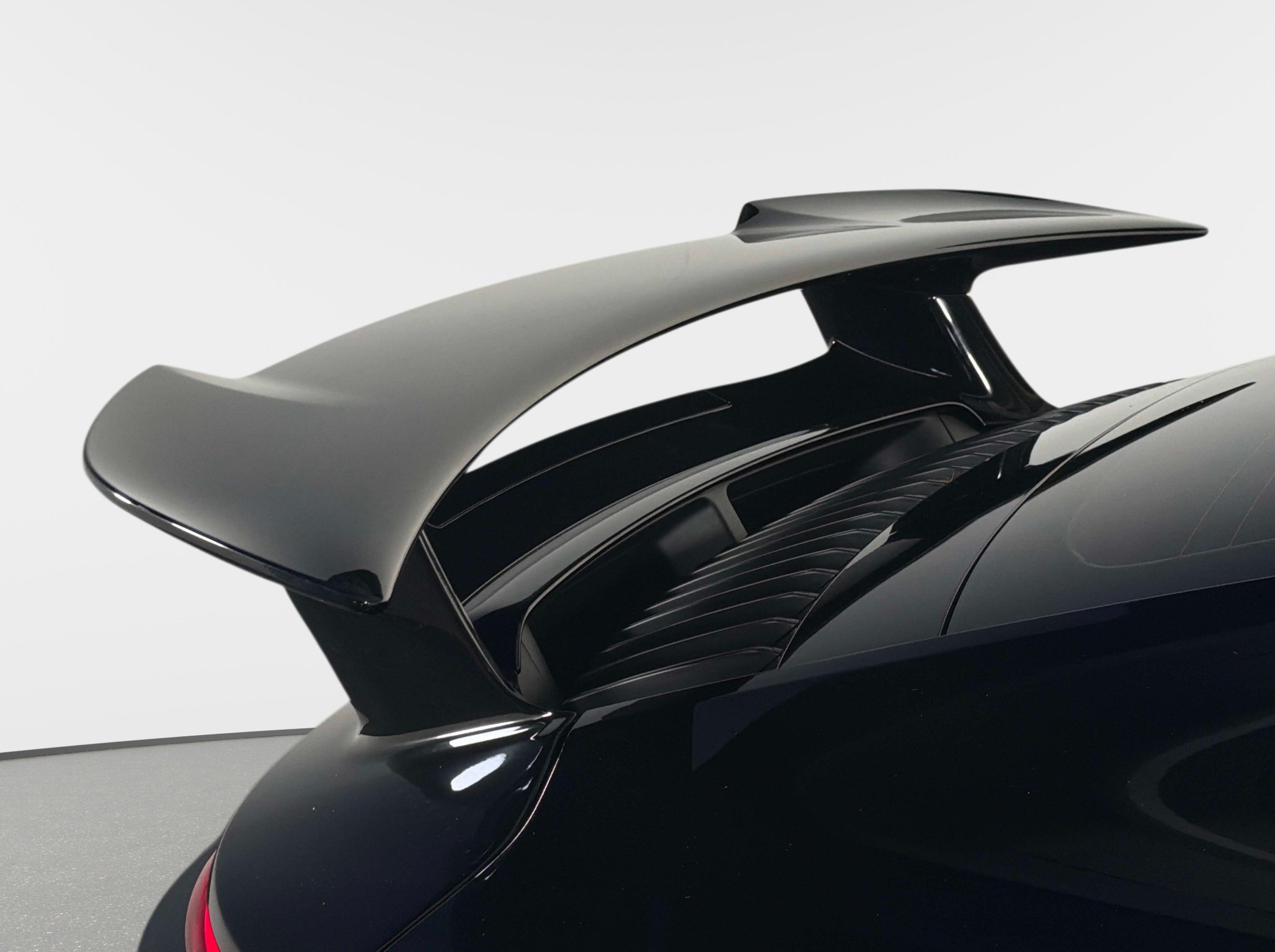 Used 2025 Porsche 911 Carrera RWD image 19