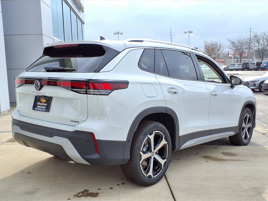 New 2026 Volkswagen Tiguan SE image 10