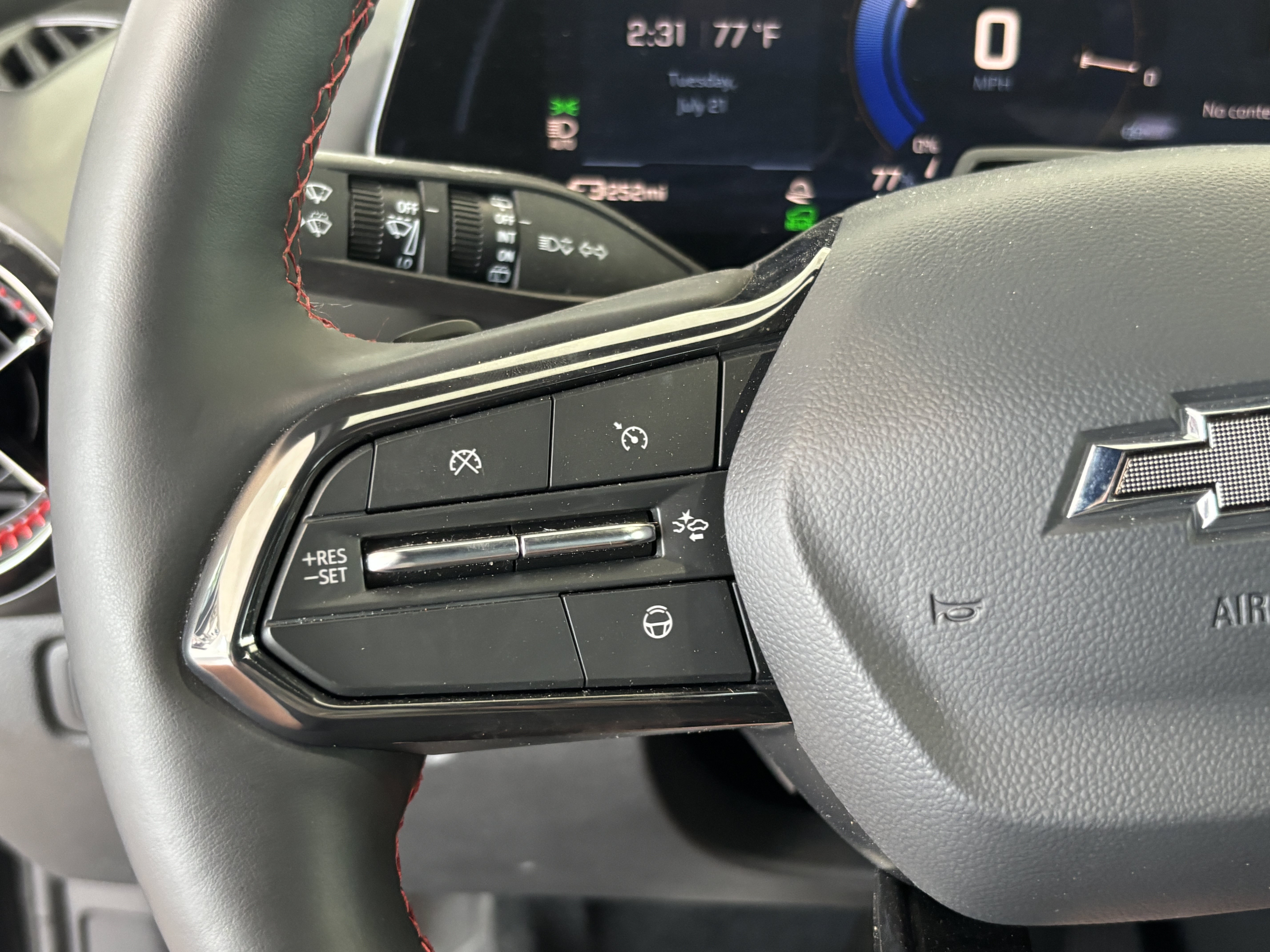 Used 2025 Chevrolet Equinox EV RS w/ Active Safety Package 3 FWD image 12