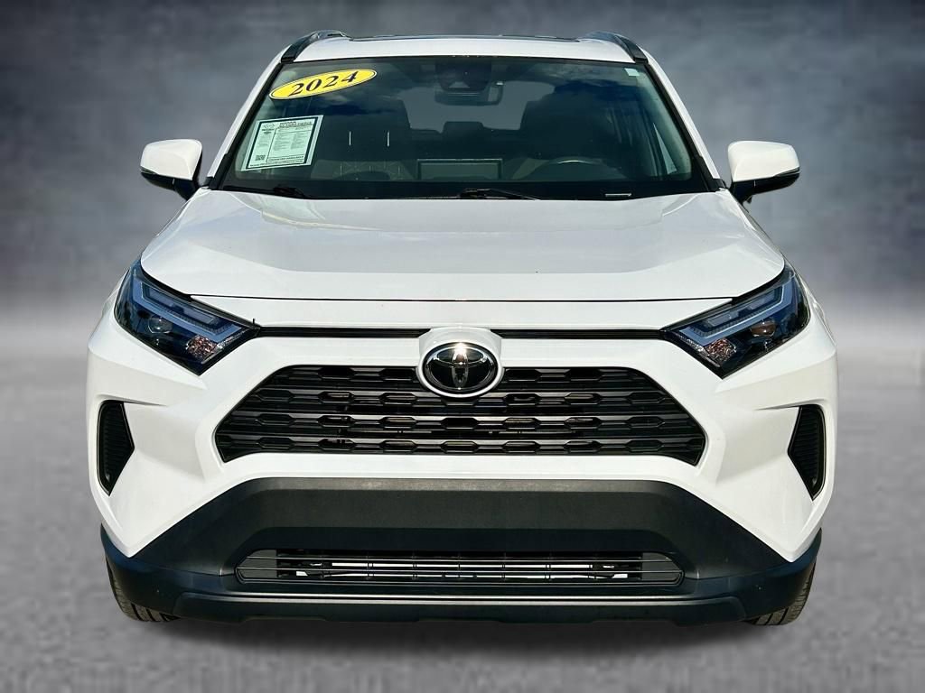 Used 2024 Toyota RAV4 XLE w/ Convenience Package FWD image 2