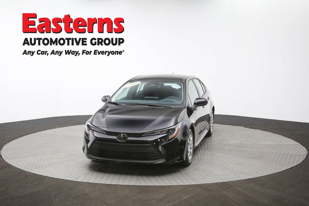 Used 2025 Toyota Corolla LE image 55