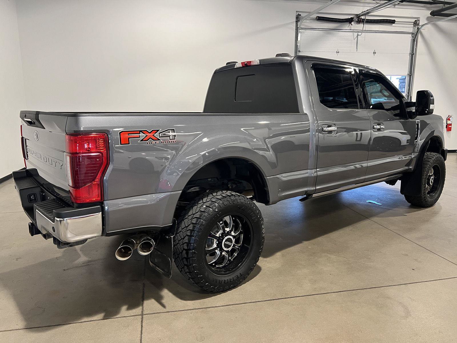 Used 2022 Ford F350 Lariat w/ Lariat Ultimate Package AWD/4WD image 3