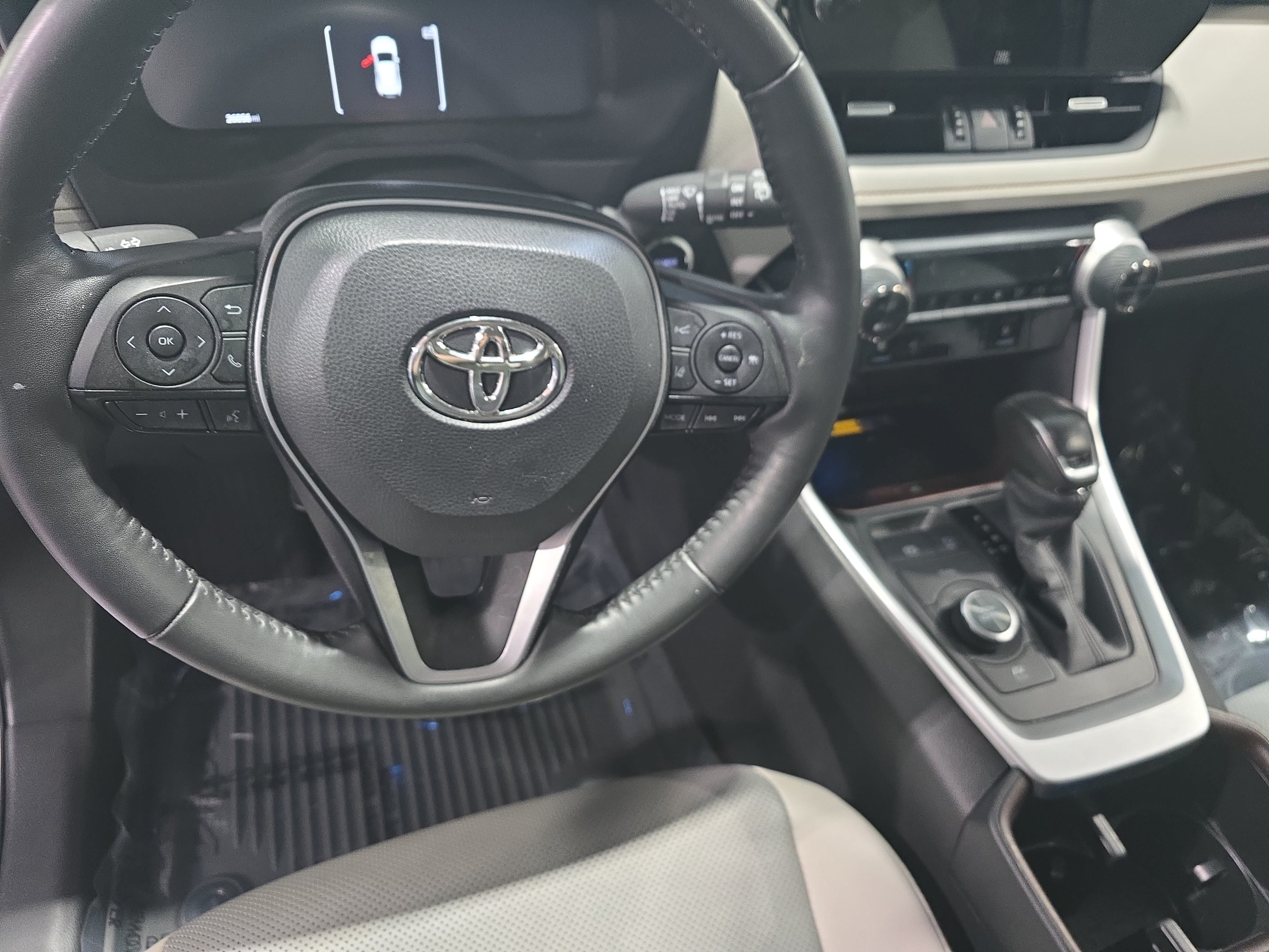 Used 2024 Toyota RAV4 Limited w/ Advanced Technology Package AWD/4WD image 16