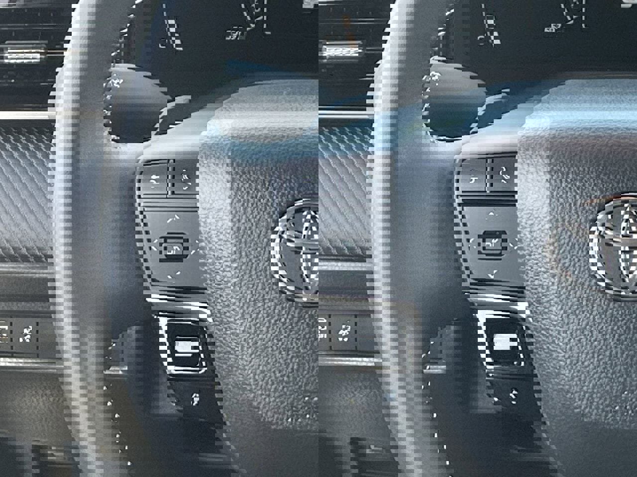 Used 2026 Toyota Camry SE w/ Convenience Package FWD image 22