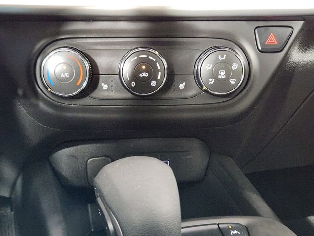 Certified 2024 Chevrolet Trax LS w/ LS Convenience Package FWD image 21