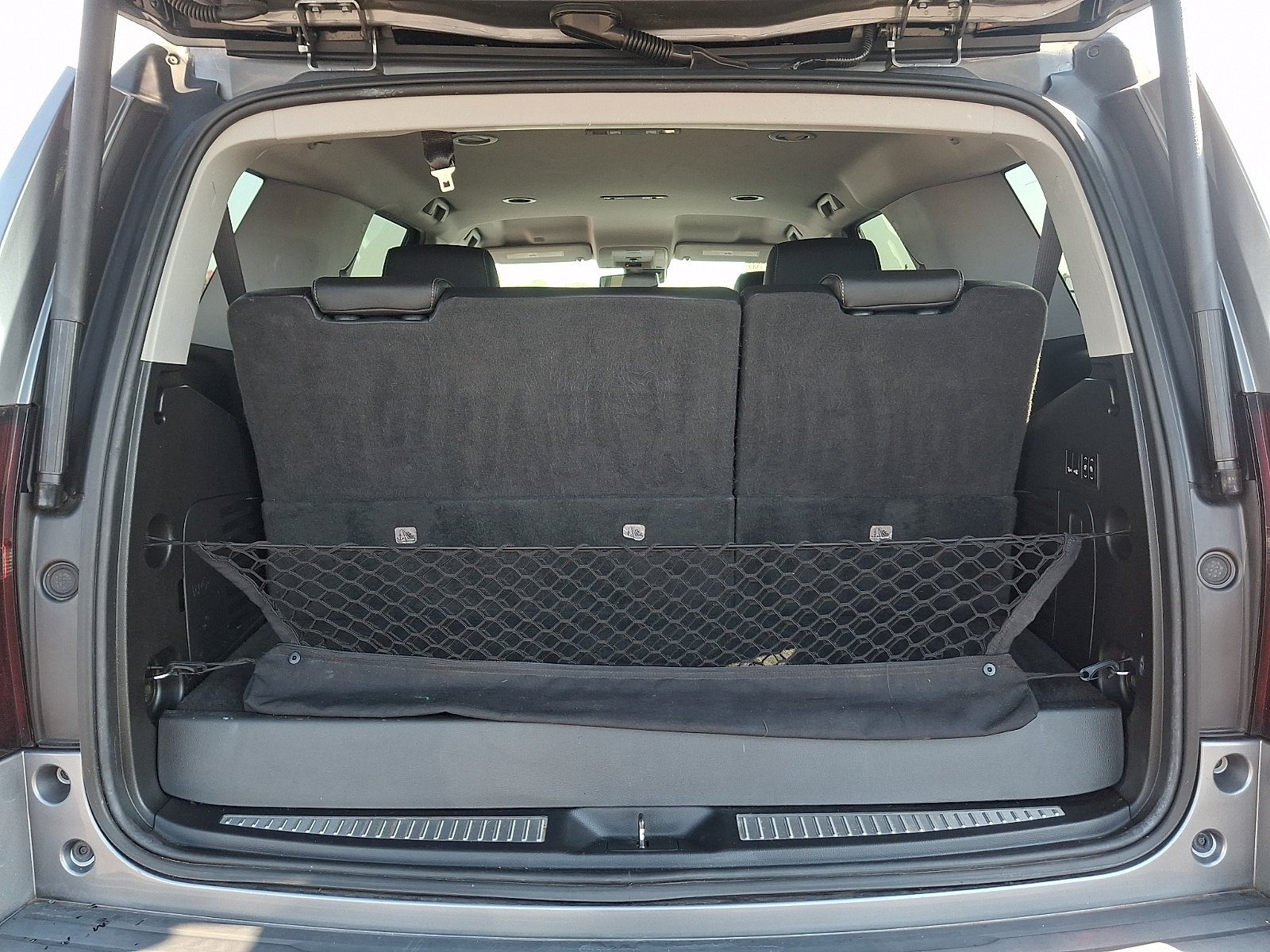 Used 2020 Chevrolet Tahoe LT w/ Luxury Package AWD/4WD image 30