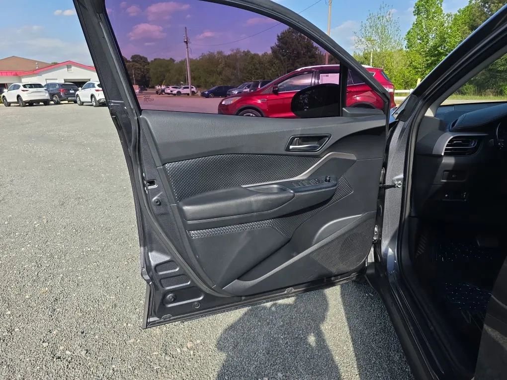Used 2020 Toyota C-HR LE FWD image 36