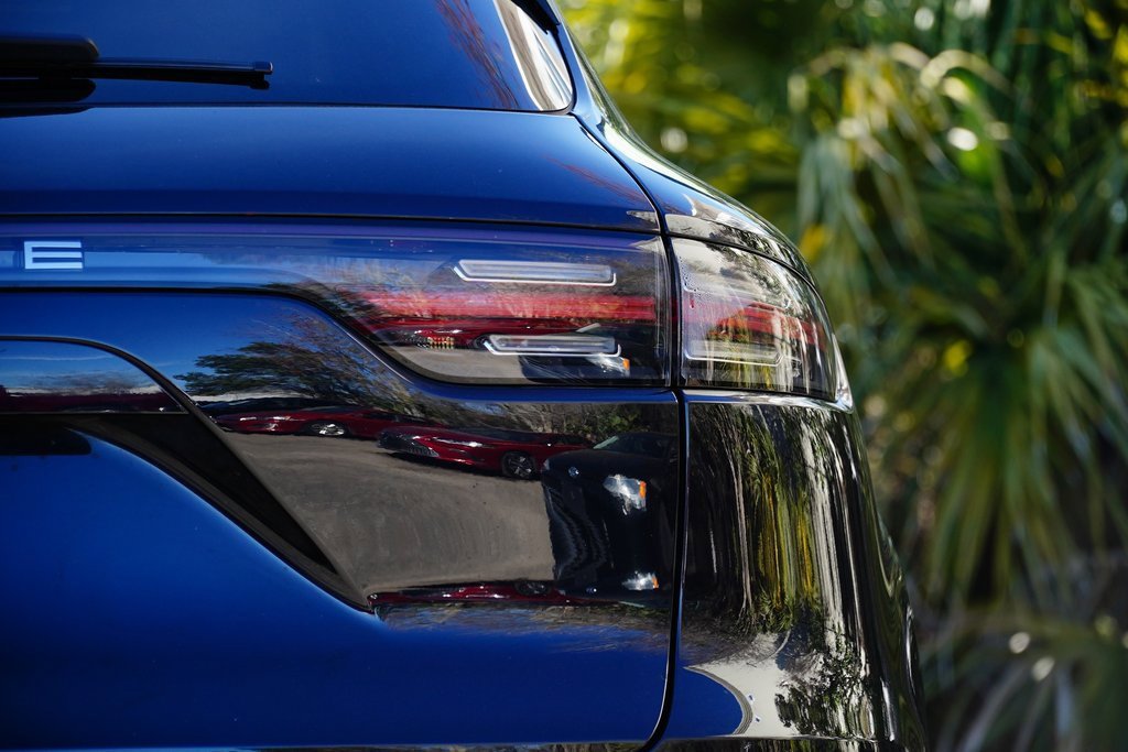 Used 2019 Porsche Cayenne S image 8