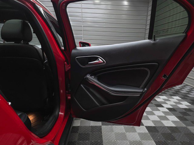 Used 2020 Mercedes-Benz GLA 250 4MATIC image 36