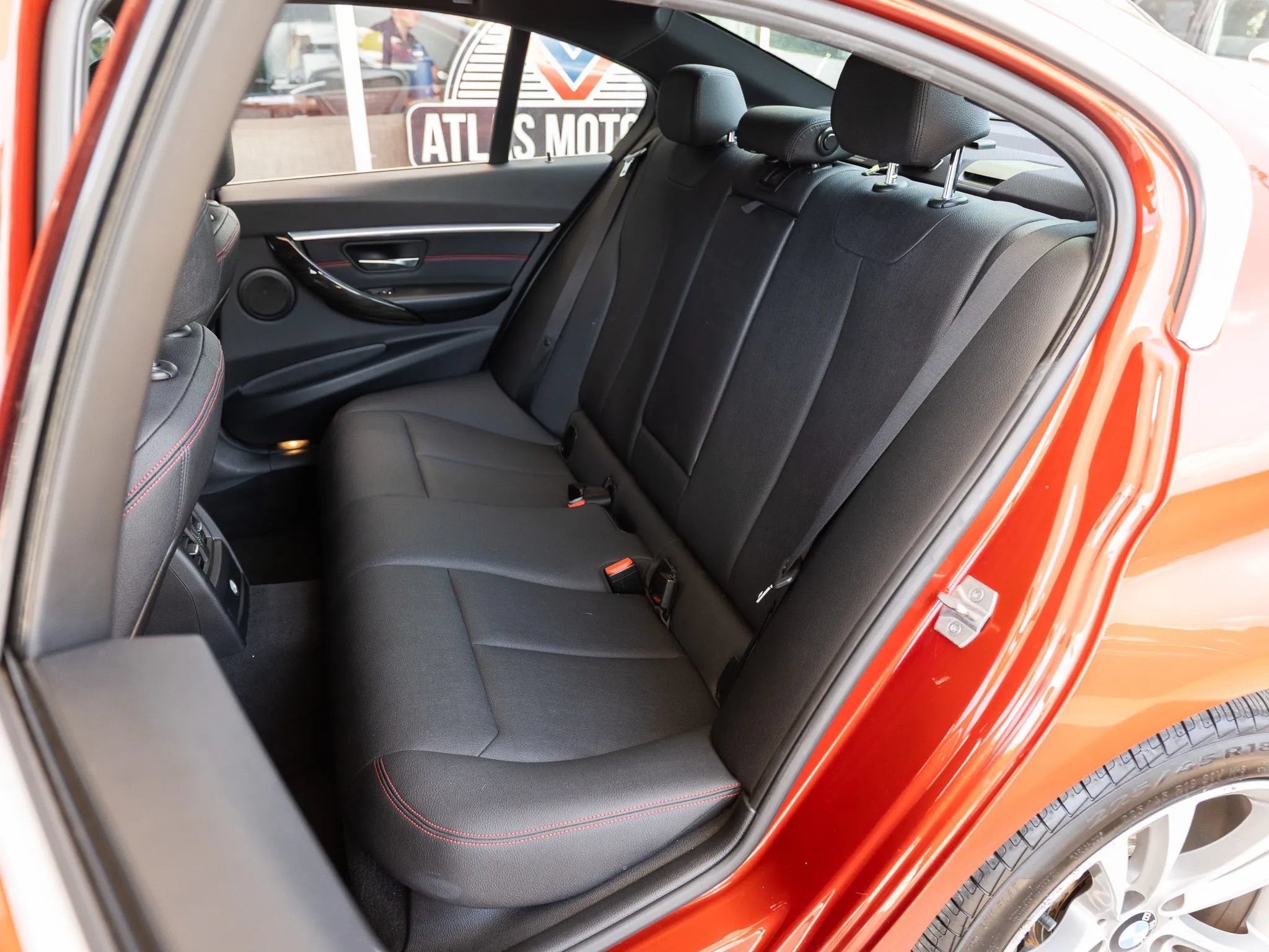 Used 2018 BMW 330i xDrive Sedan AWD/4WD image 29