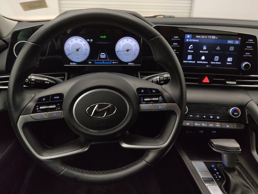 Used 2022 Hyundai Elantra SEL w/ Convenience Package FWD image 22