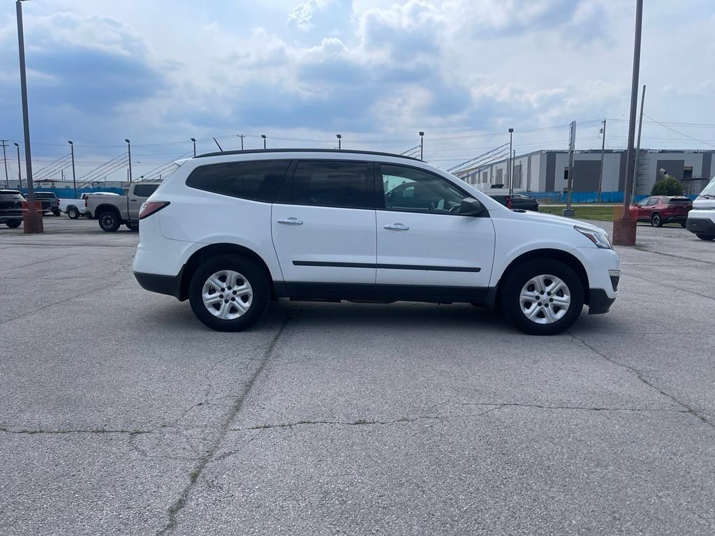 Used 2017 Chevrolet Traverse LS FWD image 6