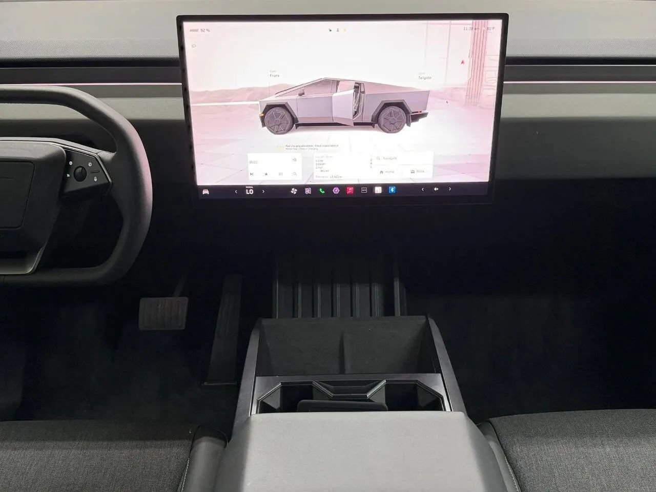 Used 2025 Tesla Cybertruck 2WD Crew Cab image 30