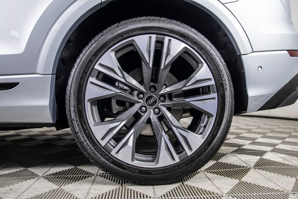 Used 2025 Audi Q8 Prestige image 42