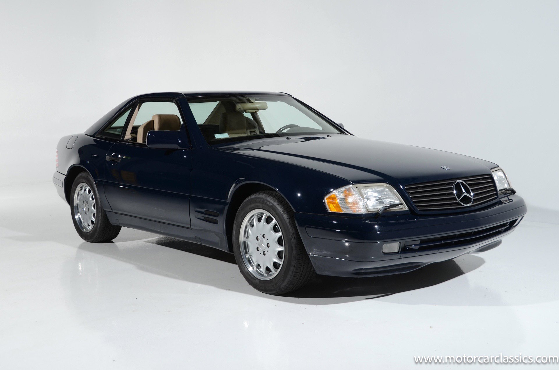 Used 1996 Mercedes-Benz SL 320 image 2