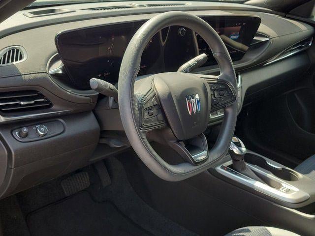 Used 2024 Buick Envista Preferred w/ Convenience II Package FWD image 9