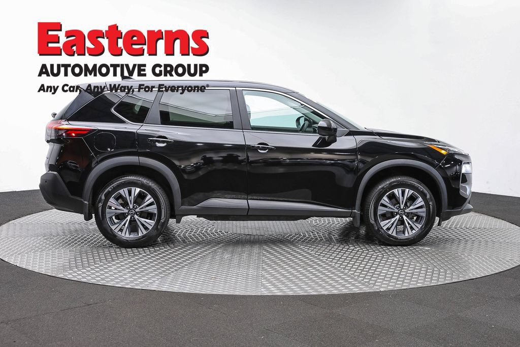Used 2023 Nissan Rogue SV AWD/4WD image 4