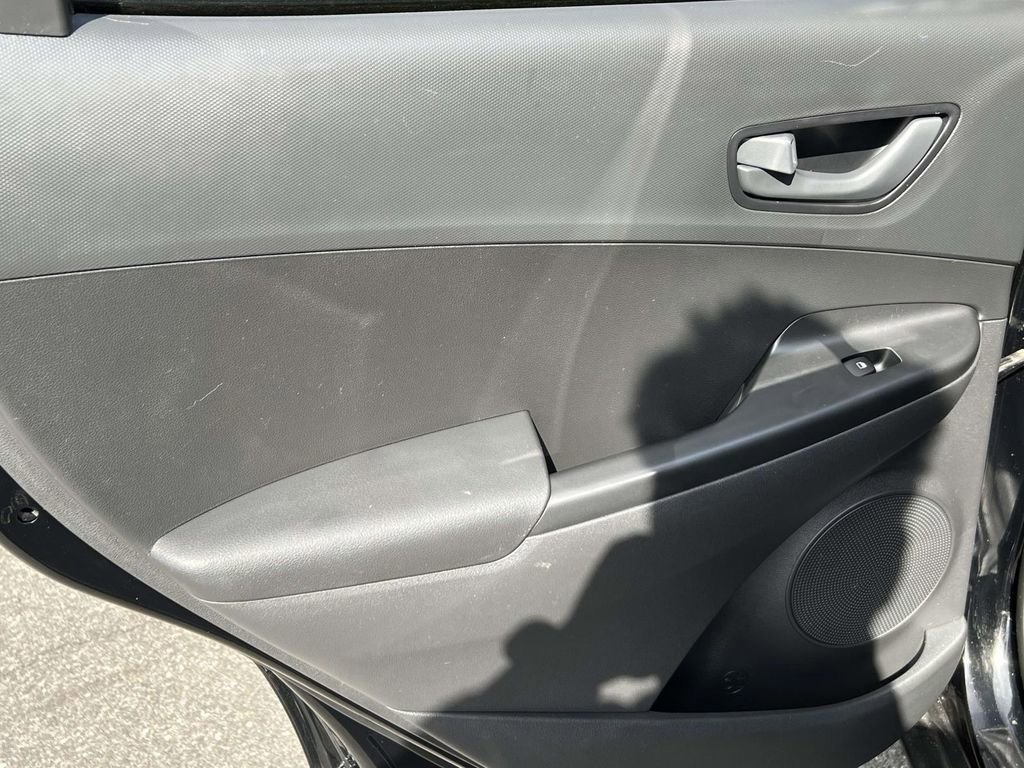 Certified 2023 Hyundai Kona SEL AWD/4WD image 12