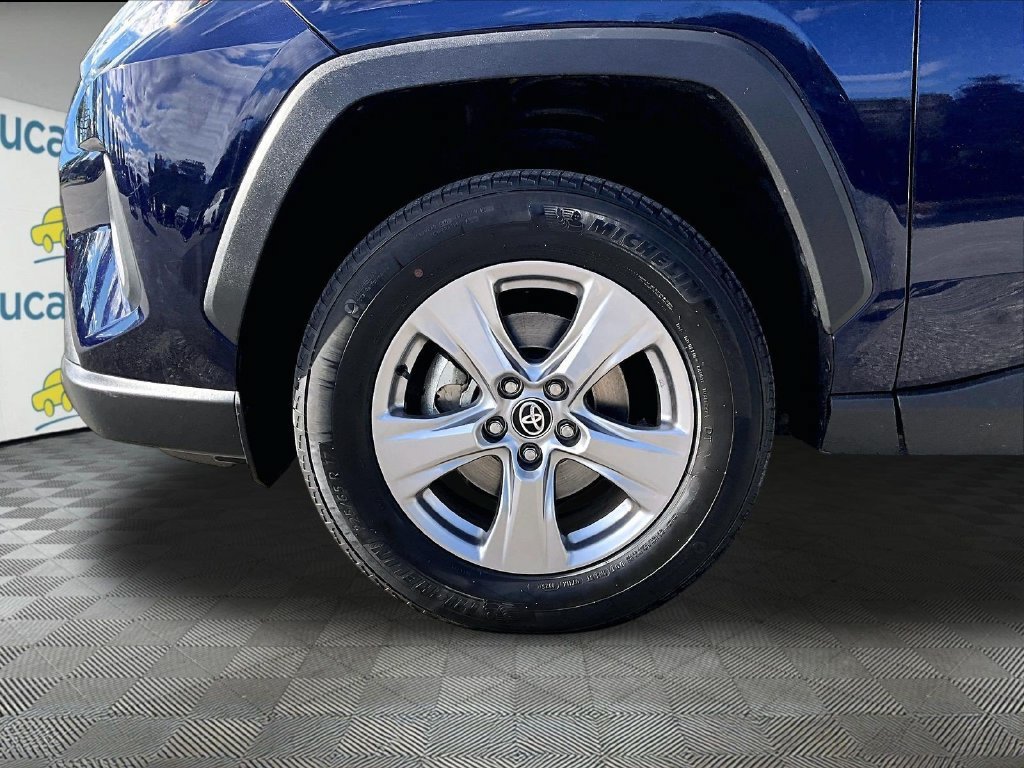 Used 2025 Toyota RAV4 XLE AWD/4WD image 7
